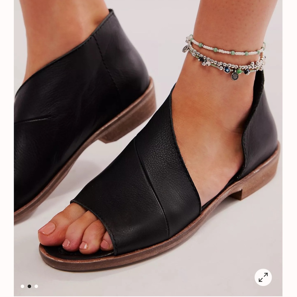 Royale Flat